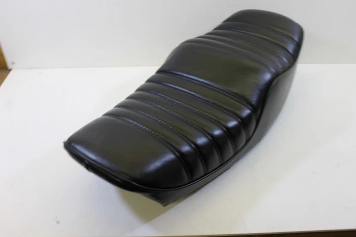 原始设备制造商川崎 KZ400 LTD 风格座椅非常好 — 第 2/4 张图片
