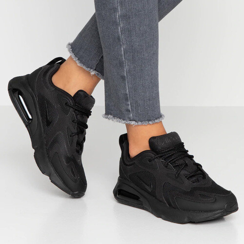 nike running triple black