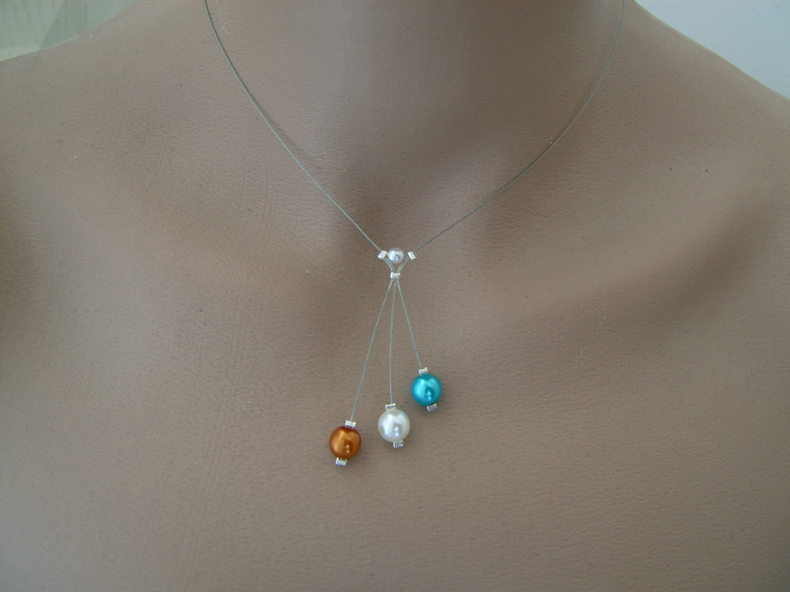 Collier bleu turquoise et ivoire pour robe de mariée chic