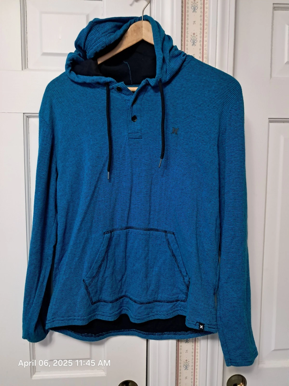 Hurley Hoodie Sweater Men L Lightweight Pullover turquoise black Kanagroo Pocket