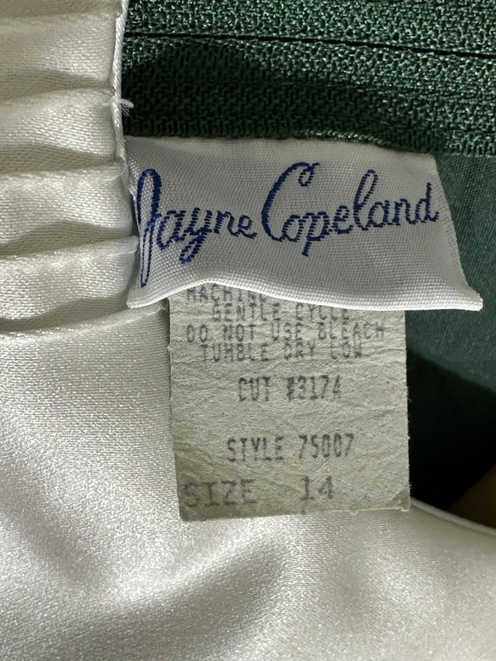 VTG. 1980’s Youth Girl Dress Big Wrap Around Lace Collar Size 14 Green Jacquard - Image 3 of 4