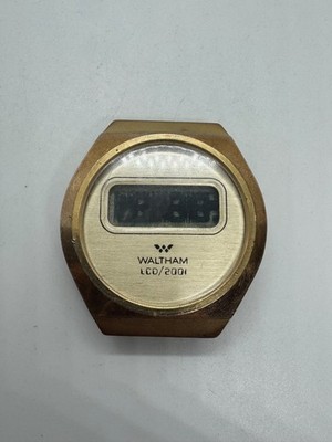 Waltham LCD/2001 Quartz Wrist Watch Vintage Japan Data Day Gold Tone Not Working
