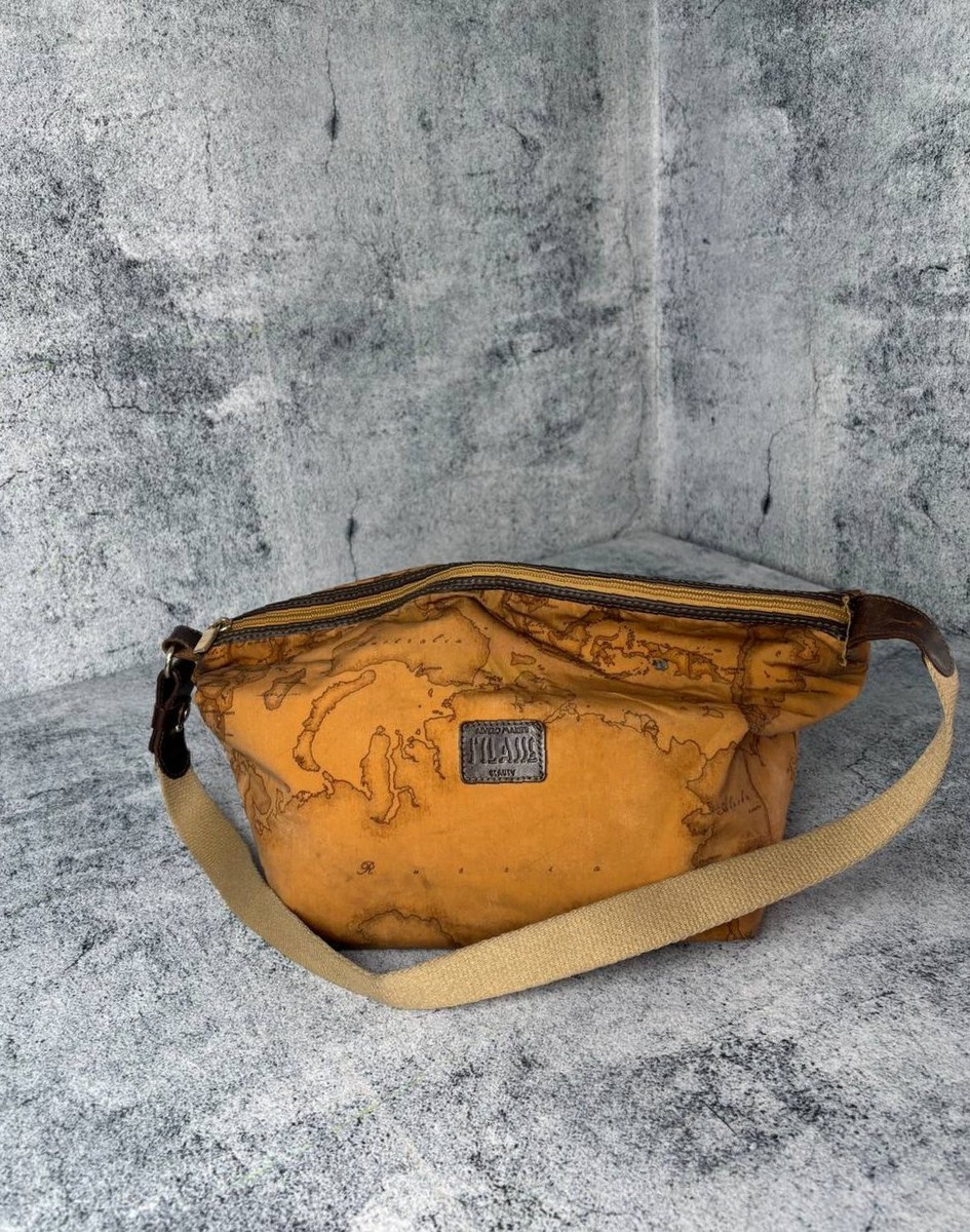 Alviero Martini Classe Leather Shoulder Bag