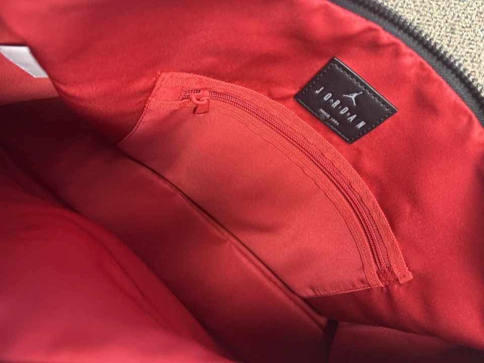 Bolsa de Lona Jordan Icon Equipaje Cemento Monograma (25L) MM0978-I00 TALLA-L Foto 3 de 4