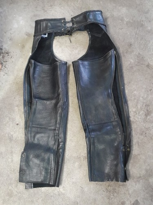 #ad Bilt Motorcycle Chaps Men M Black Leather Custom Bilt Biker Riding Gear Snap Zip $49.09