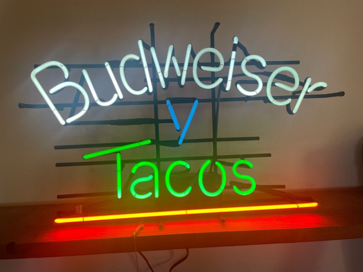 Budweiser neon sign vintage, 1990, 30” x 19”, Excellent Budweiser neon sign vintage, 1990, 30” x 19”, Excellent