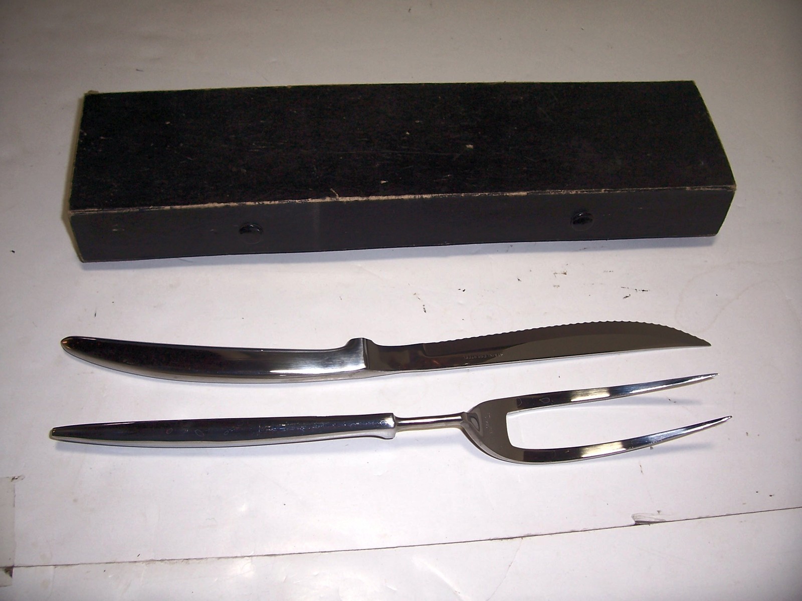 VTG MARKED JAPAN STAINLESS STEEL CARVING KNIFE &  FORK SET EXCELLENT CONDITION
