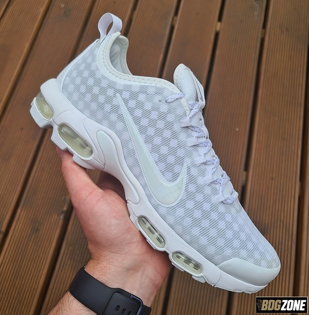 nike air max plus tn ultra triple white