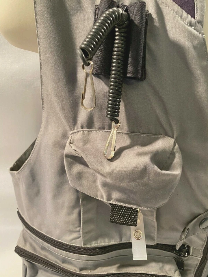 Blackhawk Northfork Fishing/Hunting Vest 10 Pocket Gray Size Medium - Image 2 of 4