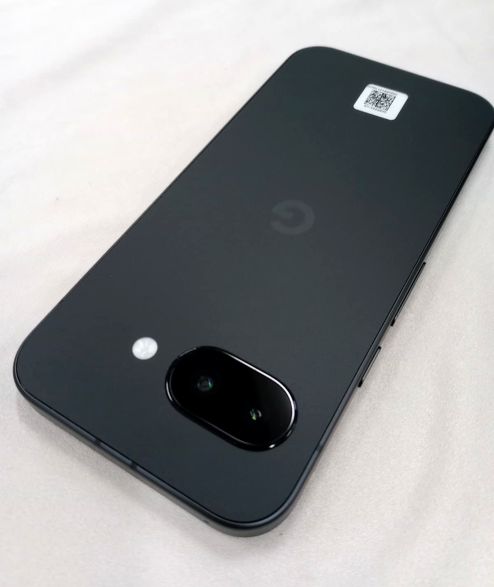 Google Pixel 9a 256GB Factory Unlocked 8GB RAM Obsidian Smartphone