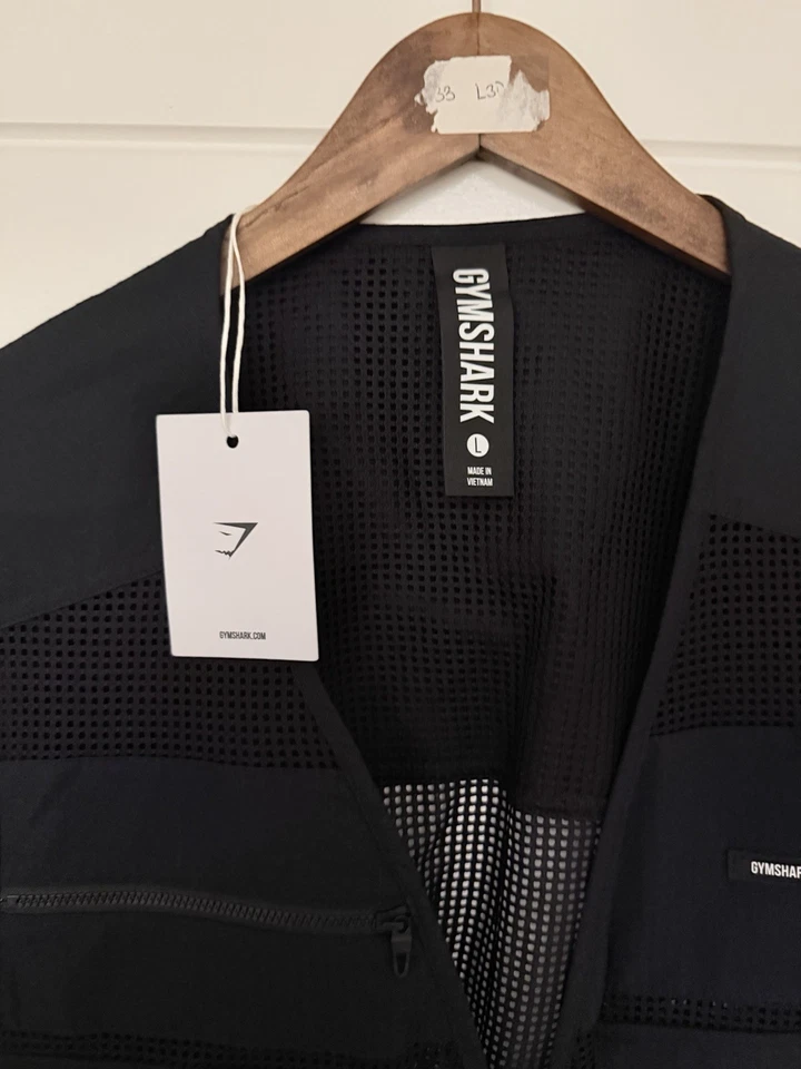 Gymshark Running /fishing / Sports /work Vest With Pockets Black Large - Image 2 of 3
