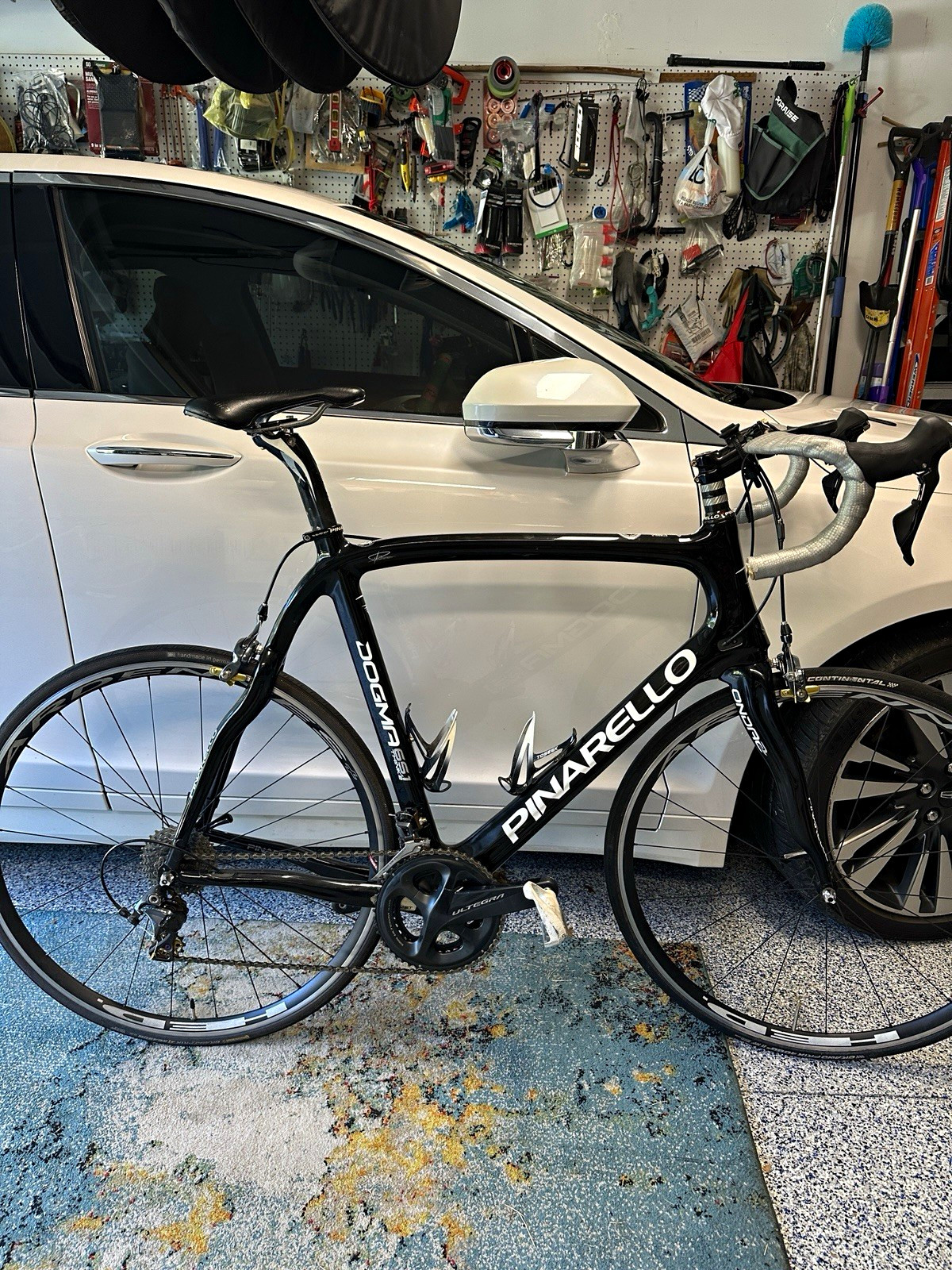 Black Pinarello Dogma 65.1 Think2 59cm Carbon Road Bike 700C 11-Speed, Ultegra