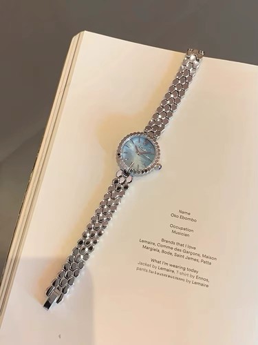 Silver Bracelet Watch For Women, Luxury Small Quartz Women Watch - Picture 6 of 7