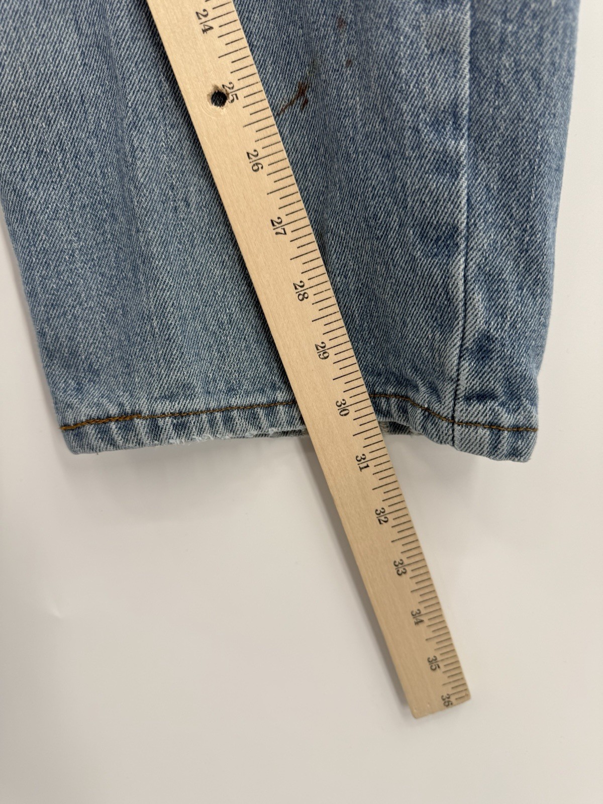Vintage Levis 550 Jeans Mens 36x30 Blue Relaxed Fit Fade Light Wash Denim Pants thumbnail 10