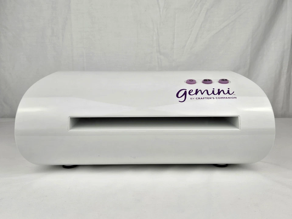 Gemini Crafter's Companion Die Cutter & Embosser Multi Media Machine w/DVD. - Image 2 of 4