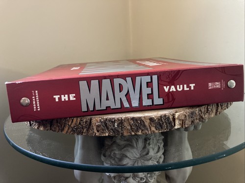 The Marvel Vault (By Thomas And Sanderson) A Museum In A Book (2007) Hardcover - Picture 9 of 9
