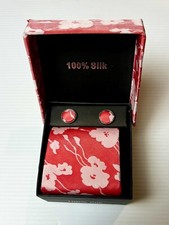 New in Box Silk Tie Set 100 Silk