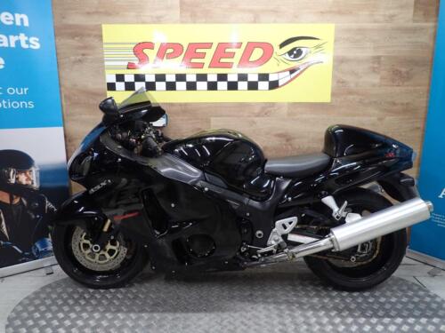 Suzuki GSX1300R Hayabusa - Picture 2 of 12