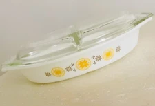 Vintage Pyrex Town & Country Divided Casserole Serving Plate Dish 1 1/2 QT Lid