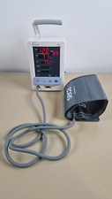 datascope due nibp and Spo2 patient monitor with cuff and hose