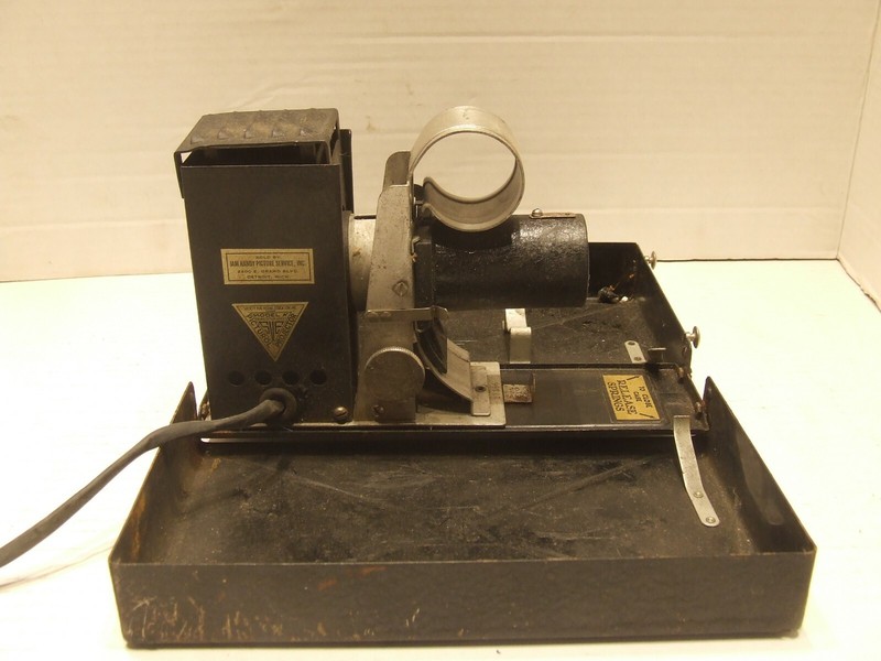 SVE Picturol Model K Filmstrip Projector with case : 115 volts 100 watts 