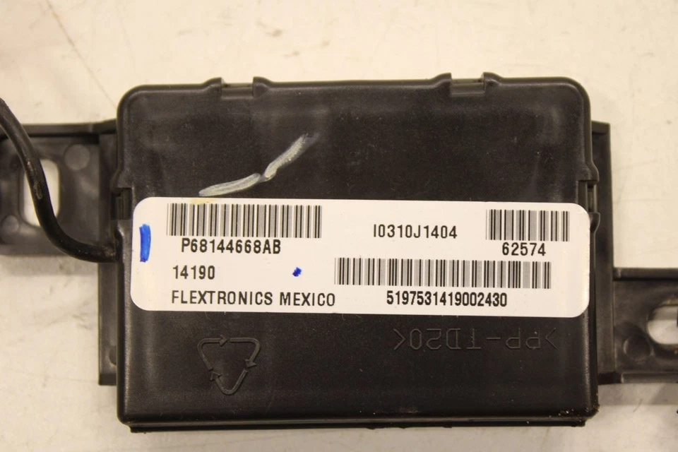 RAM 1500 2013-2018 doble cabina Laramie arranque remoto y antena de entrada sin llave Foto 2 de 4