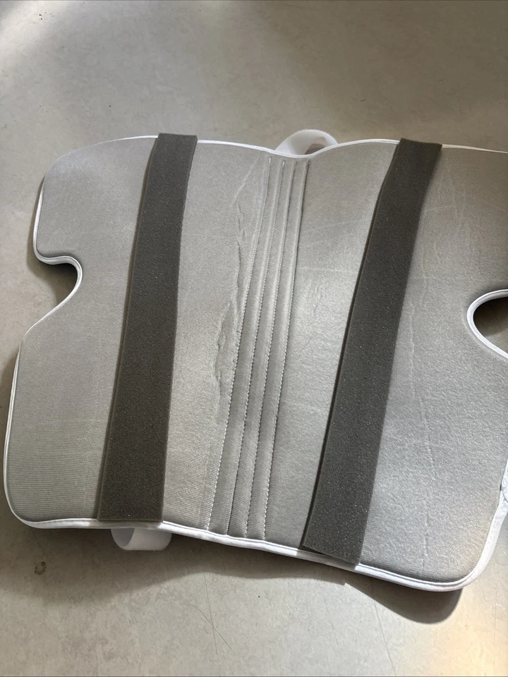 Soporte ortopédico médico para piernas bueno para lesiones o dolores en las piernas Foto 3 de 4