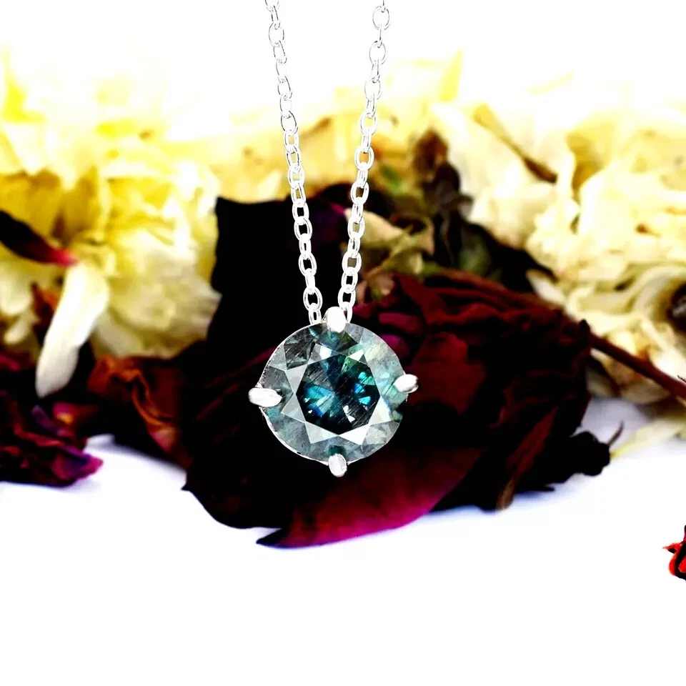 Certified 4.20 Ct Blue Treated Round Cut Diamond Solitaire Pendant in 925 Silver - Image 2 of 4