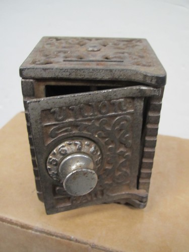 Vintage Antique Union Bank Safe Coin Piggy Bank Cast Iron Steel - Picture 2 of 9