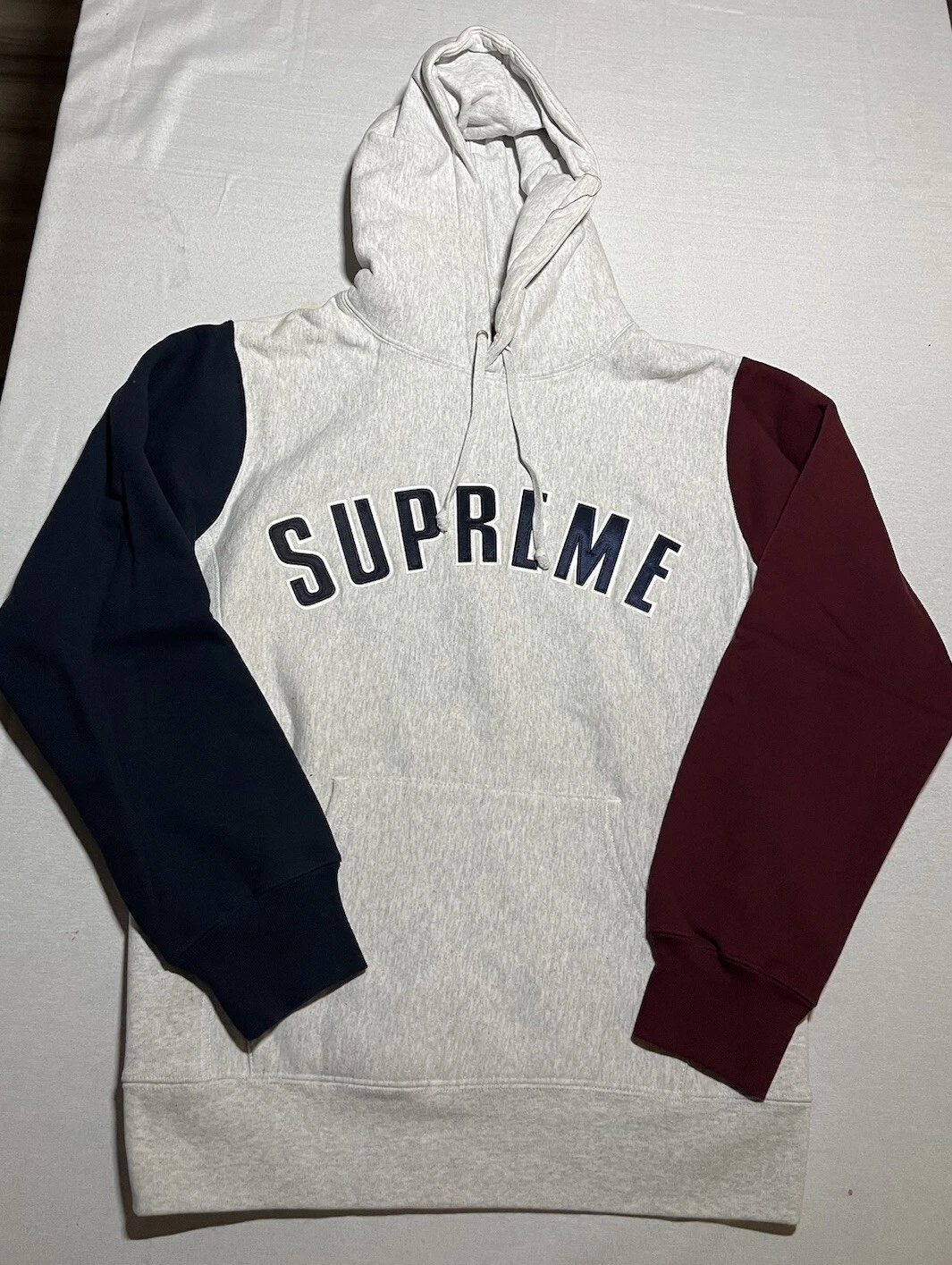 Rare FW16 Supreme Color Arc Logo Bloqué Sweat à capuche taille Grand DEADSTOCK GM8