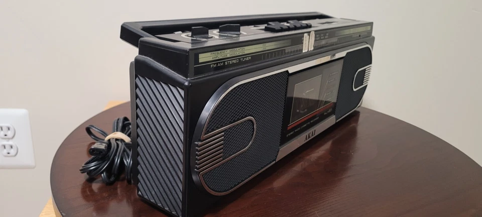 Radio Cassette Grabadora Estéreo AKAI Modelo AJ-201 Hecha en Japón De Colección Foto 2 de 4