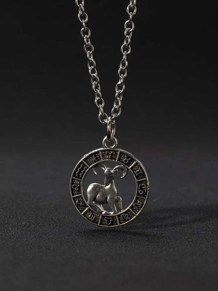 Collana Uomo Ariete simbolo decorato ciondolo rotondo zodiaco colore argento - Immagine 2 di 3