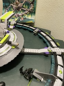 Lego 7065 Alien Mothership Space Alien Conquest Minifigs  Instruction Manuals