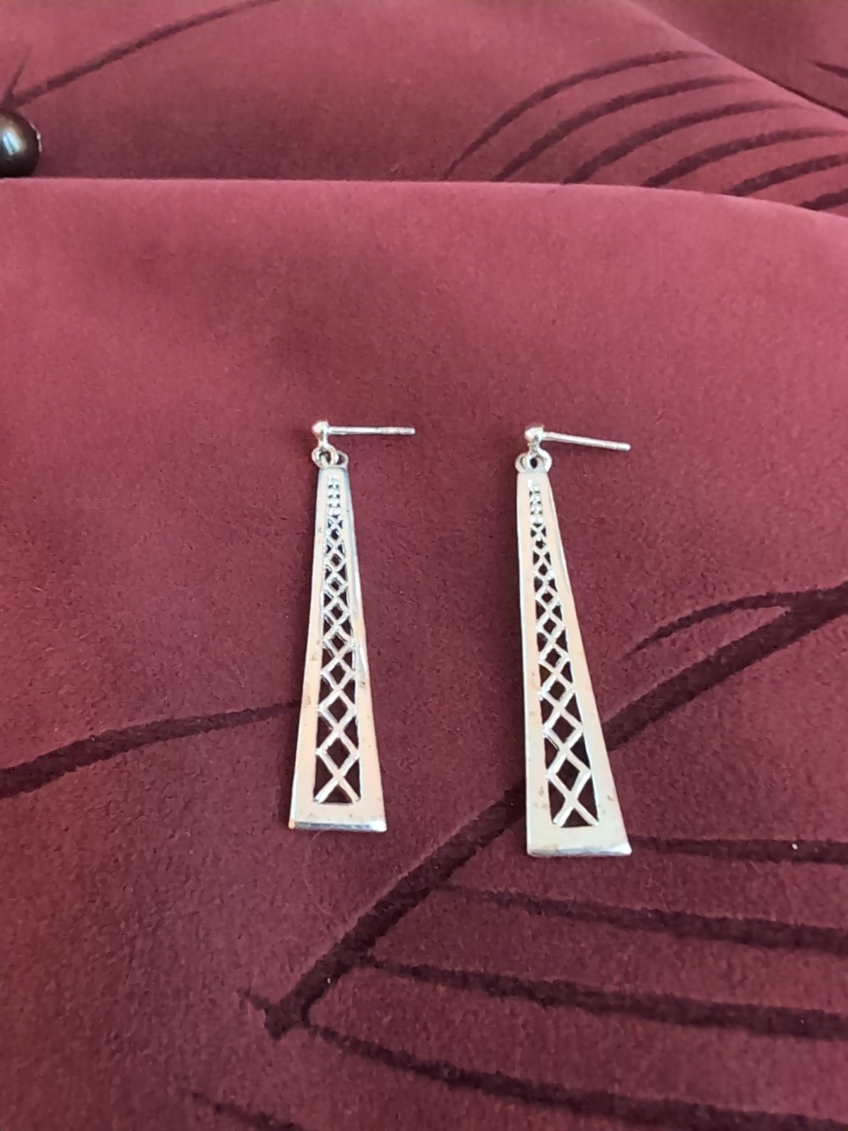 Beautiful Dangling Silver Plated Stud Earrings - image 1