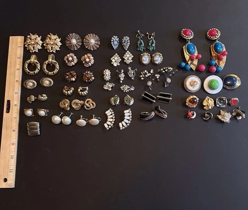 Lot Vintage Clip On Earrings Screw Posts Broach Costume Jewelry 62 Pieces