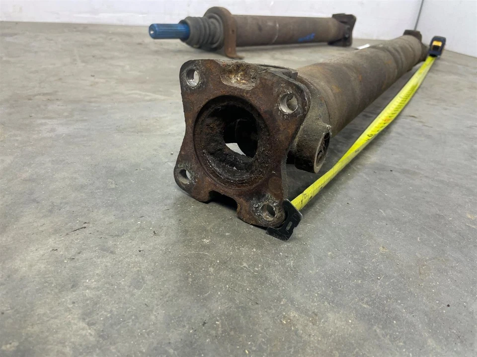 Conjunto de eje de transmisión trasero Ford F-350 Super Duty 2008-2010 141" WB 2x2 6,4 L OEM Foto 3 de 4