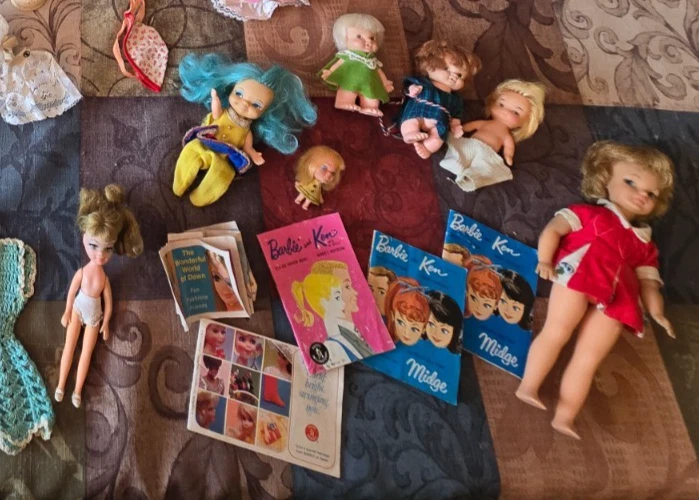 Vintage Lot of 1960's Dolls Clothes Barbie Skipper Tammy Liddle Kiddles Pee Wee - Image 3 of 4