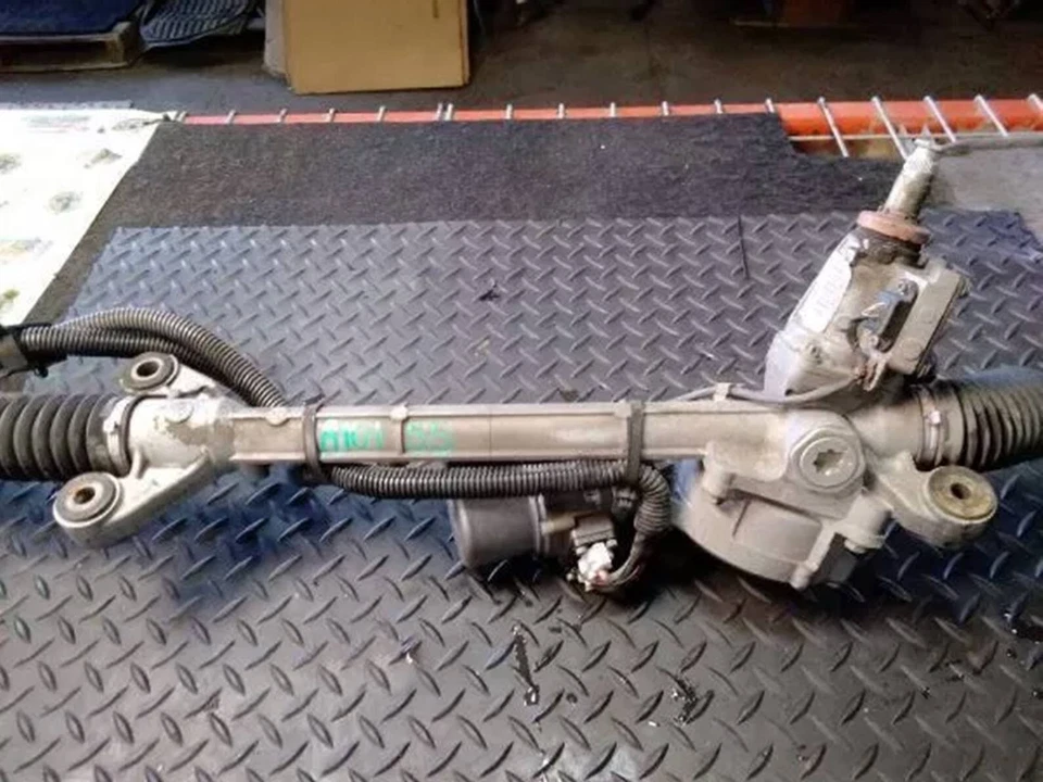 2013-2014 Subaru XV Crosstrek Steering Gear Power Rack and Pinion - Изображение 3 из 4