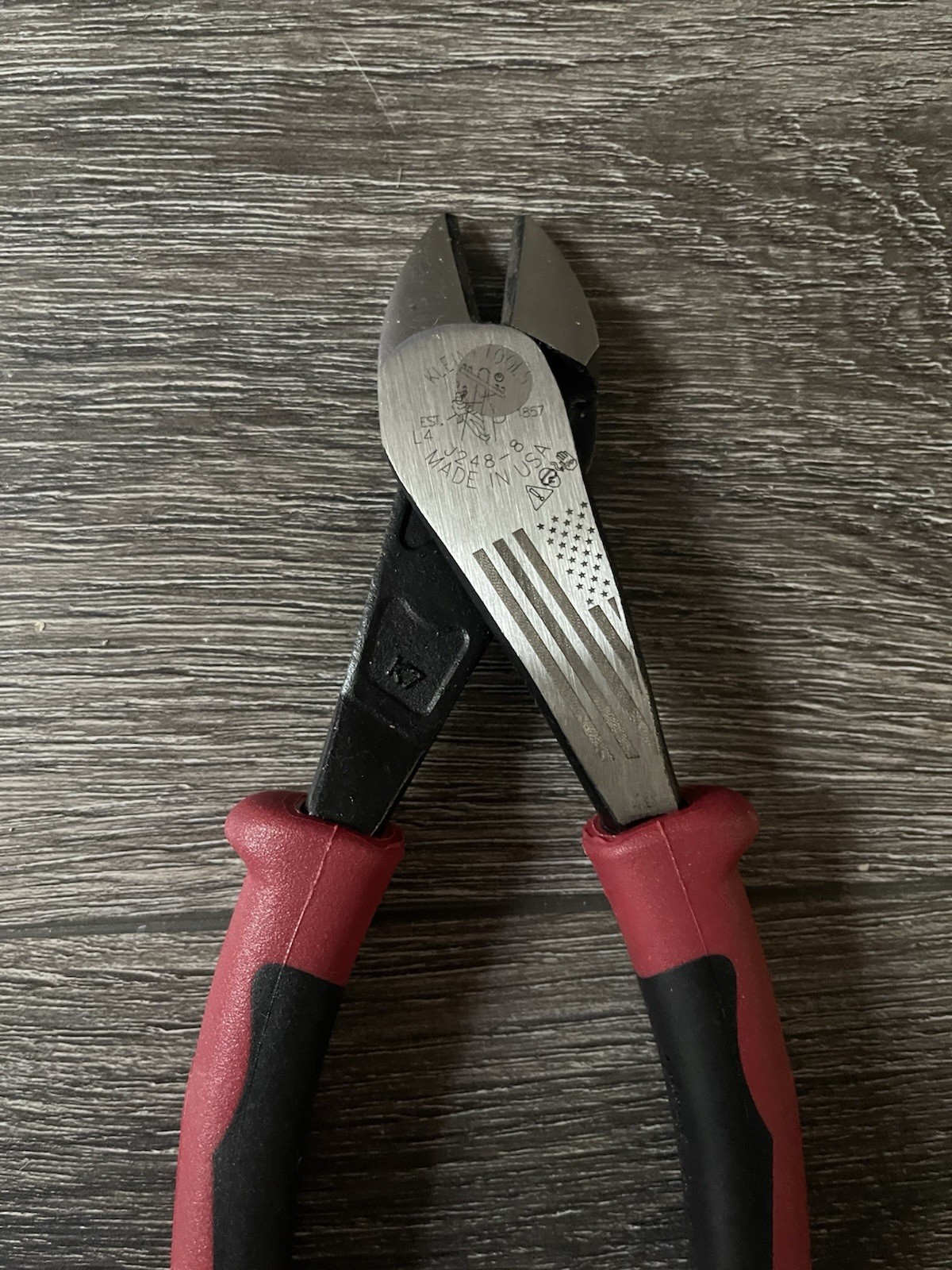 Klein Tools J248-8 8 in. Journeyman High Leverage Diagonal Cutting Pliers NEW