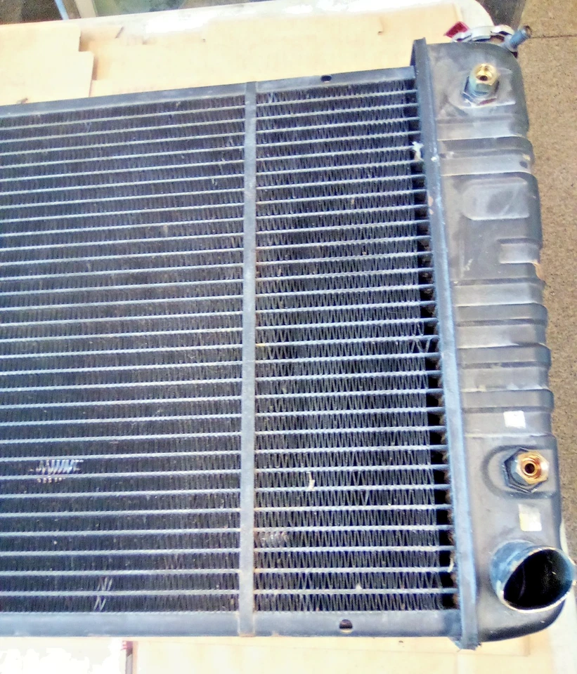 Buick Wildcat 1967 430V8 radiador LOC-198DG Foto 4 de 4