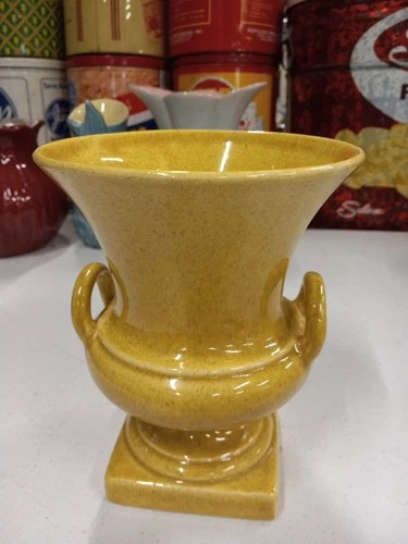 Vintage Red Wing USA # 871 Urn Tropy Vase Glossy Mustard Pottery Planter 7” T
