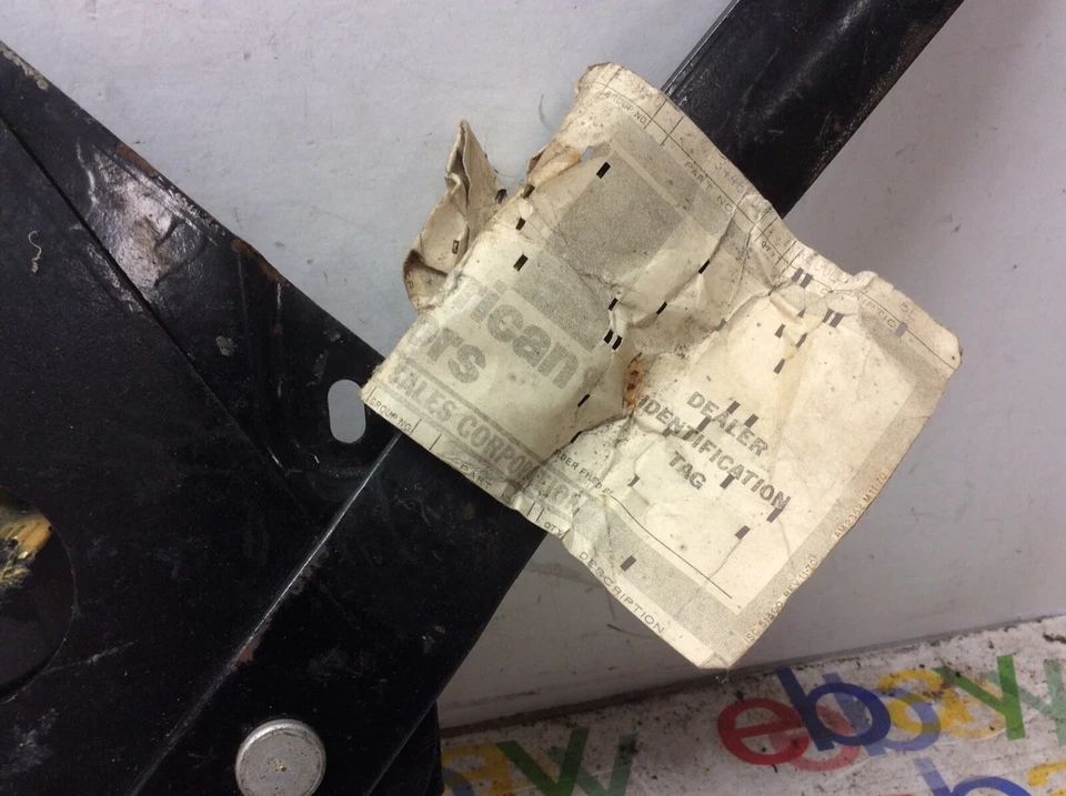 Nash Rambler Six Rebel Ambassador SW 1960 1961 1962 puerta trasera regulador de ventana  Foto 3 de 4