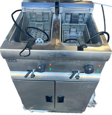 Lincat Twin Tank /Basket Free Standing Electric Fryer Single Phase - Refurbished