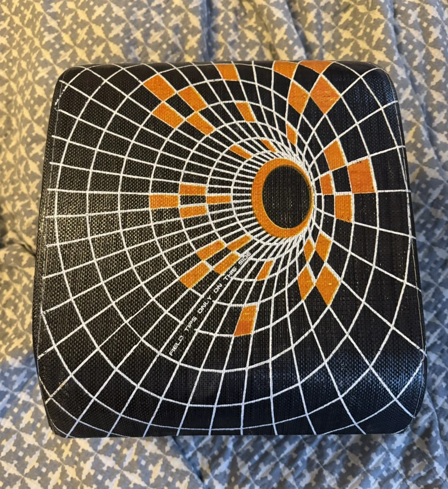 Black Hole Crossbow Target 16" High contrast Shooting Face 4-Sided Shooting - Image 3 of 4