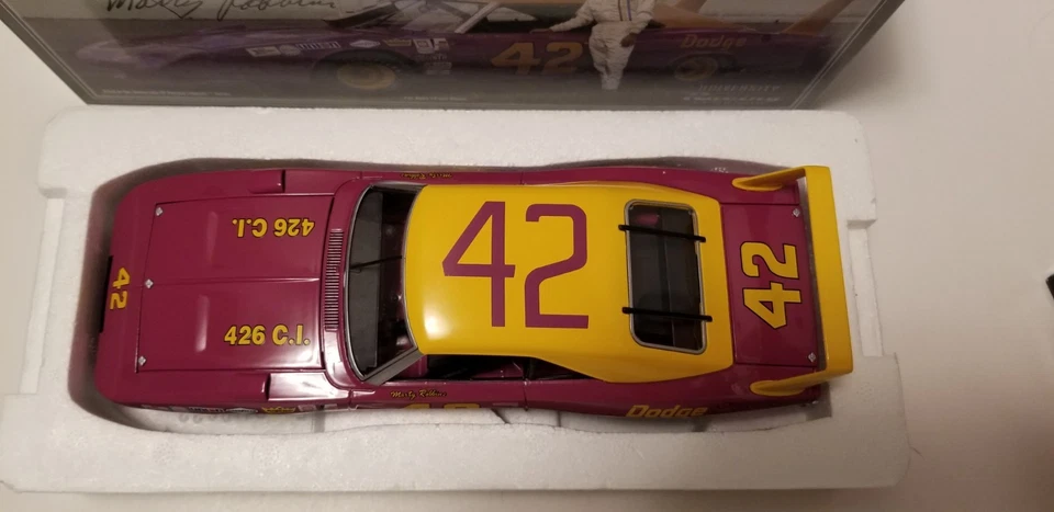 Marty Robbins #42 1969 Charger Daytona 1/24 By University of Racing NIB - Image 4 of 4