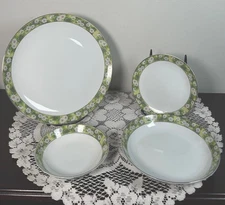 4 Pc Setting Mikasa Marianne Dinnerware Floral Daisy Green White Silver Trim