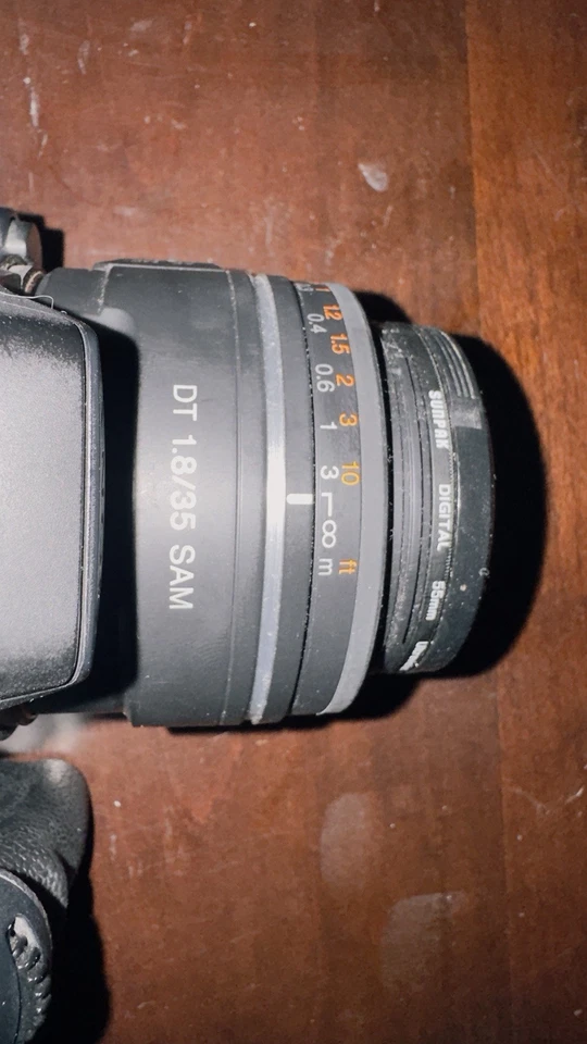 Sony A58 con 1 objetivo prime y 2 objetivos zoom. Excelente estado Foto 2 de 4