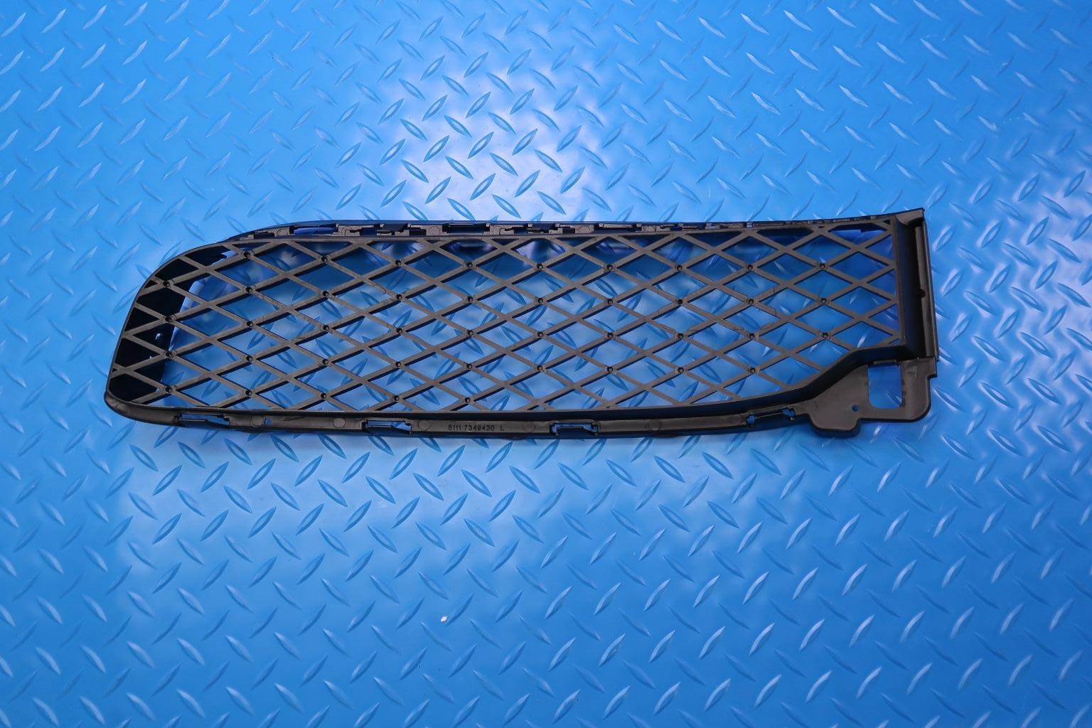 Rolls Royce Ghost Lci front bumper right grill + chrome trim #12689