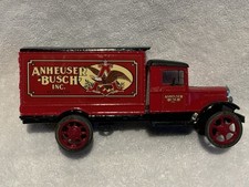 Vintage Ertl Die-Cast 1:34 Metal Anheuser-Busch 1931 Hawkeye Delivery Truck