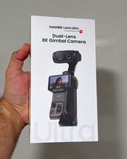 Insta360 Luna Ultra Dual-Lens 8K UHD Handheld Gimbal, Touchscreen AI Log